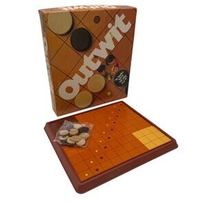 Outwit Board Game Parker Bros 1978 NOS